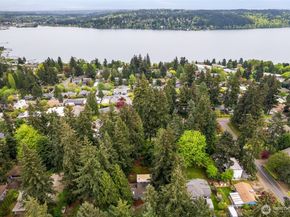 15822 34th Avenue NE, Lake Forest Park WA 98155
