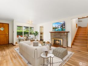 15822 34th Avenue NE, Lake Forest Park WA 98155