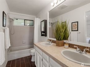 5701 137th Place SE, Bellevue WA 98006