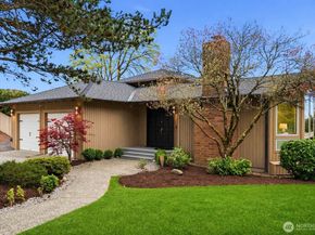 5701 137th Place SE, Bellevue WA 98006
