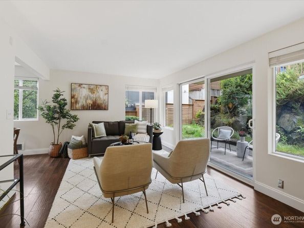 2552 14th Avenue W 203, Seattle WA 98119