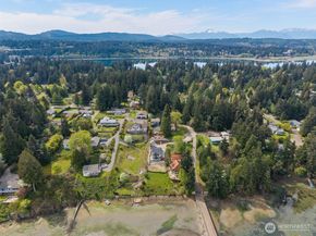 2490 Rocky Point Road NW, Bremerton WA 98312