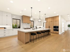 10630 SE 22nd Street, Bellevue WA 98004
