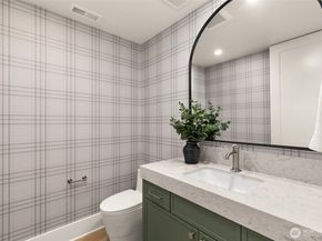 10630 SE 22nd Street, Bellevue WA 98004