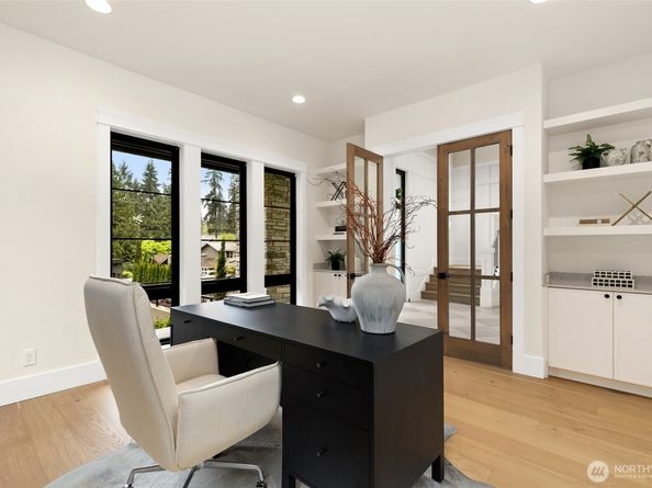 10630 SE 22nd Street, Bellevue WA 98004