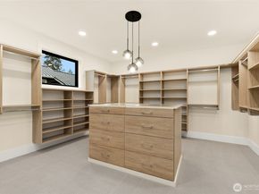 10630 SE 22nd Street, Bellevue WA 98004