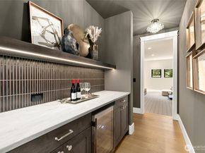 10630 SE 22nd Street, Bellevue WA 98004