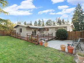 24 158th Place SE, Bellevue WA 98008