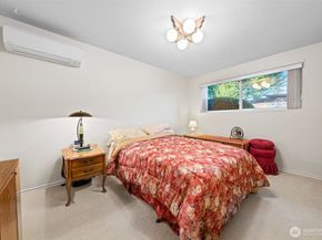 24 158th Place SE, Bellevue WA 98008