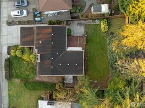 24 158th Place SE, Bellevue WA 98008