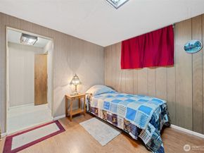 24 158th Place SE, Bellevue WA 98008