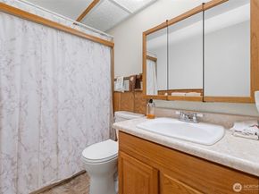 24 158th Place SE, Bellevue WA 98008