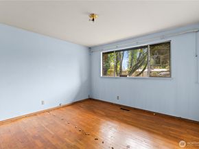 9012 NE 178th Street, Bothell WA 98011