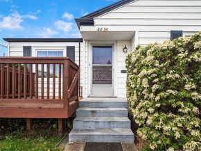 2230 Oakes Avenue, Everett WA 98201