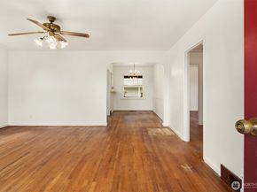 2230 Oakes Avenue, Everett WA 98201