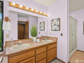 2420 Squak Mountain Loop SW, Issaquah WA 98027
