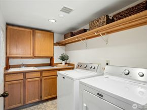 2420 Squak Mountain Loop SW, Issaquah WA 98027