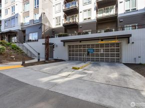 11903 NE 128th Street 505, Kirkland WA 98034