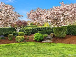 9359 Sunset Way, Bellevue WA 98004