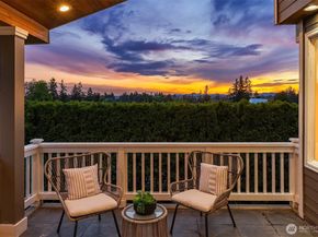 9359 Sunset Way, Bellevue WA 98004