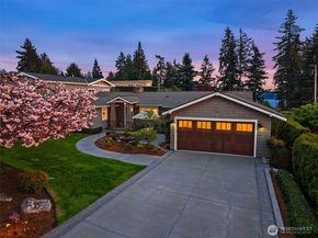 9359 Sunset Way, Bellevue WA 98004