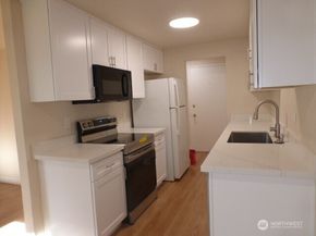 15721 NE 18TH Street D2, Bellevue WA 98008