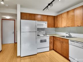 12334 31st Avenue NE 607, Seattle WA 98125