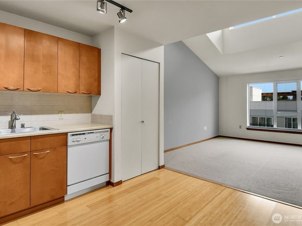 12334 31st Avenue NE 607, Seattle WA 98125