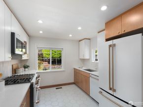 7508 30th Avenue SW, Seattle WA 98126