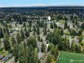 5504 220th Street SW C302, Mountlake Terrace WA 98043