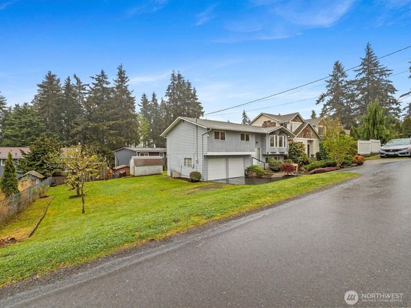 22427 82 Ave W, Edmonds WA 98026