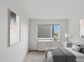 2040 13th Avenue W 13, Seattle WA 98119