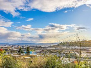 2040 13th Avenue W 13, Seattle WA 98119