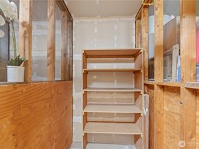 2040 13th Avenue W 13, Seattle WA 98119