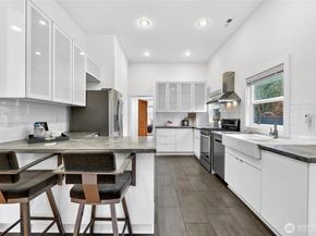 3528 SW 98th Street, Seattle WA 98126