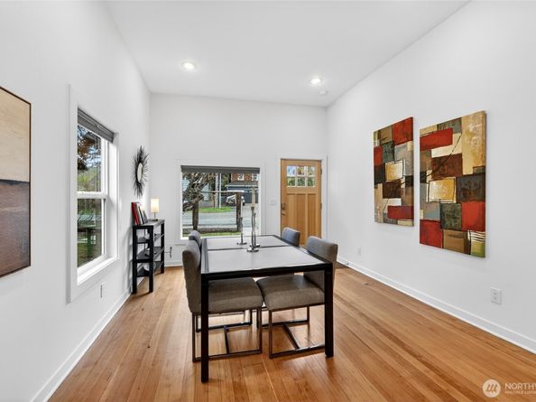 3528 SW 98th Street, Seattle WA 98126