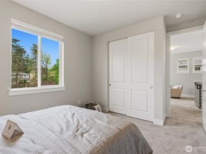8215 NE 126th Drive, Kirkland WA 98034