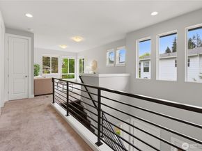 8215 NE 126th Drive, Kirkland WA 98034