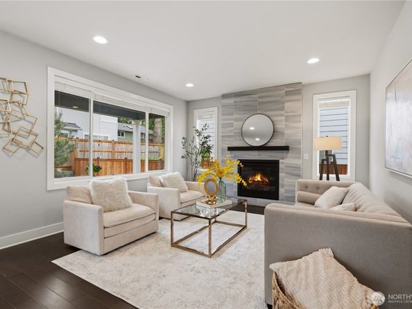 8215 NE 126th Drive, Kirkland WA 98034