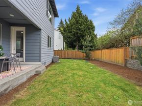 8215 NE 126th Drive, Kirkland WA 98034
