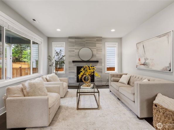 8215 NE 126th Drive, Kirkland WA 98034