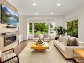 12914 63rd Avenue NE, Kirkland WA 98034