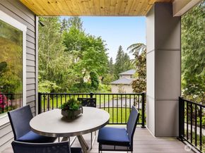 12914 63rd Avenue NE, Kirkland WA 98034