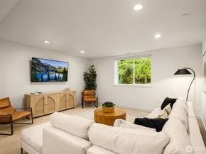 12914 63rd Avenue NE, Kirkland WA 98034