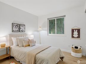 12211 NE 139th Place, Kirkland WA 98034
