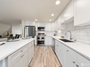 12011 9th Avenue NW 2, Seattle WA 98177