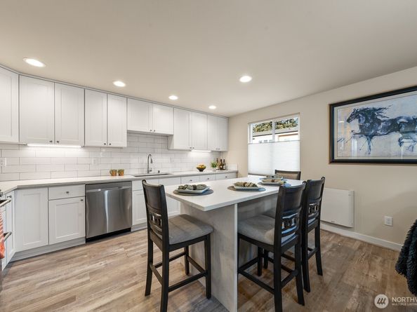 12011 9th Avenue NW 2, Seattle WA 98177