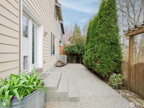 12707 12th Dr SE, Everett WA 98208