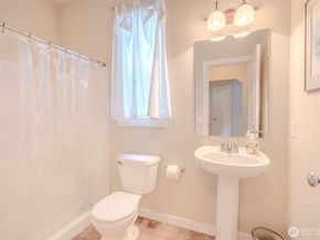 12707 12th Dr SE, Everett WA 98208