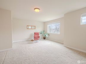 12707 12th Dr SE, Everett WA 98208